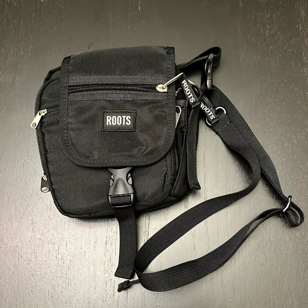 Roots Canada Small Versatile Shoulder Bag Travel Pack